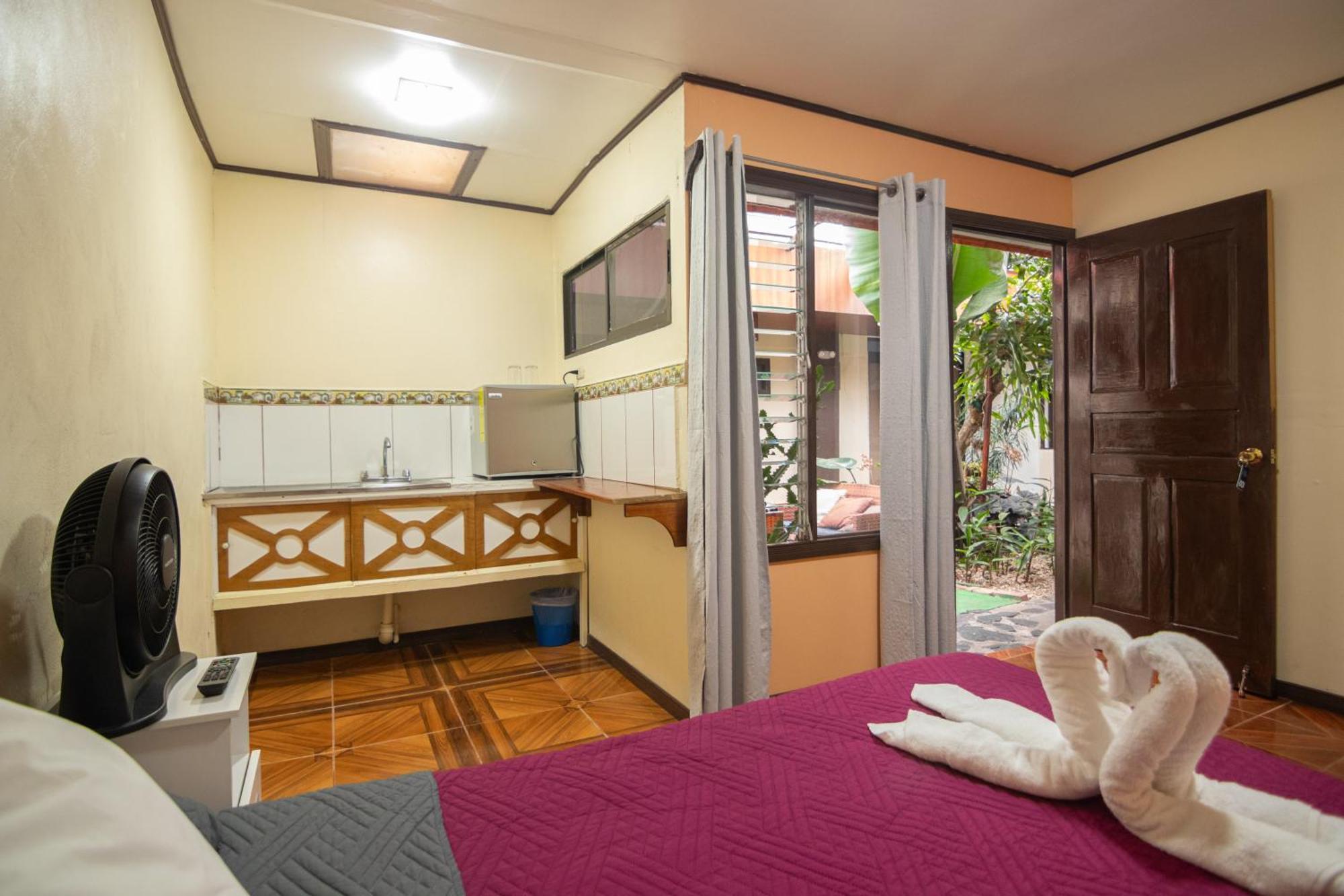 Hotel Las Ardillas Monteverde Exterior photo