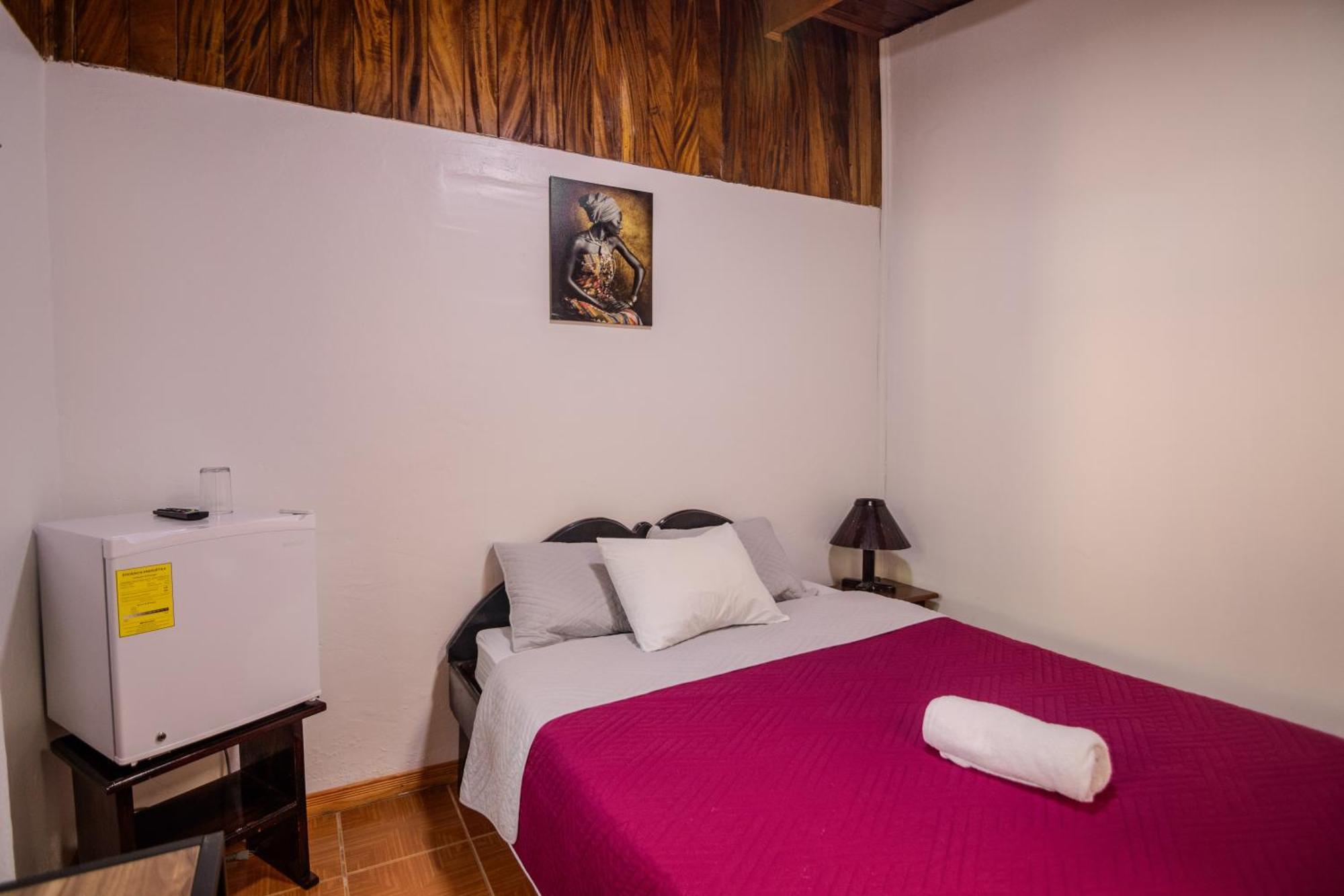 Hotel Las Ardillas Monteverde Exterior photo