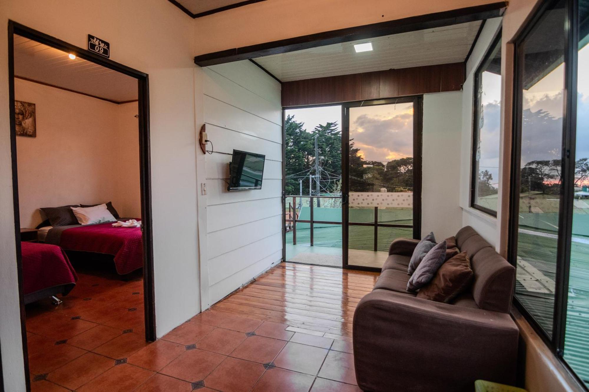 Hotel Las Ardillas Monteverde Exterior photo